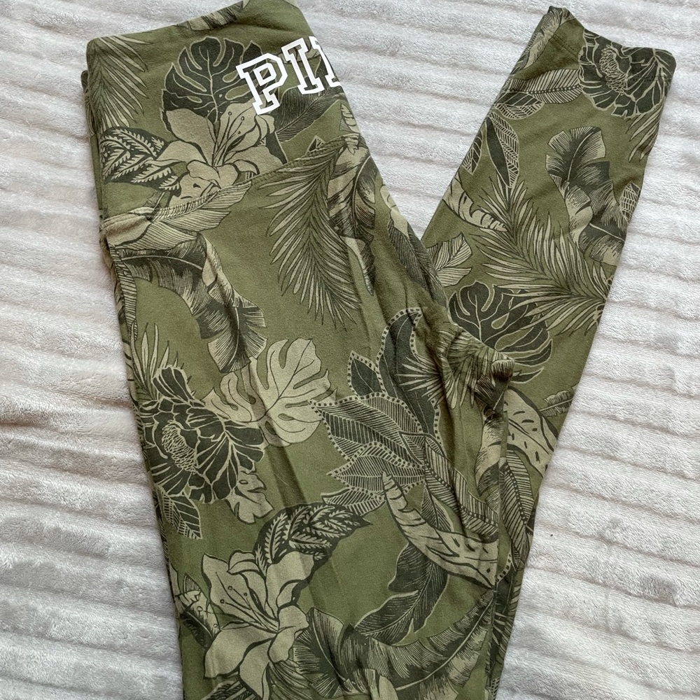 PINK Victoria’s Secret leggings